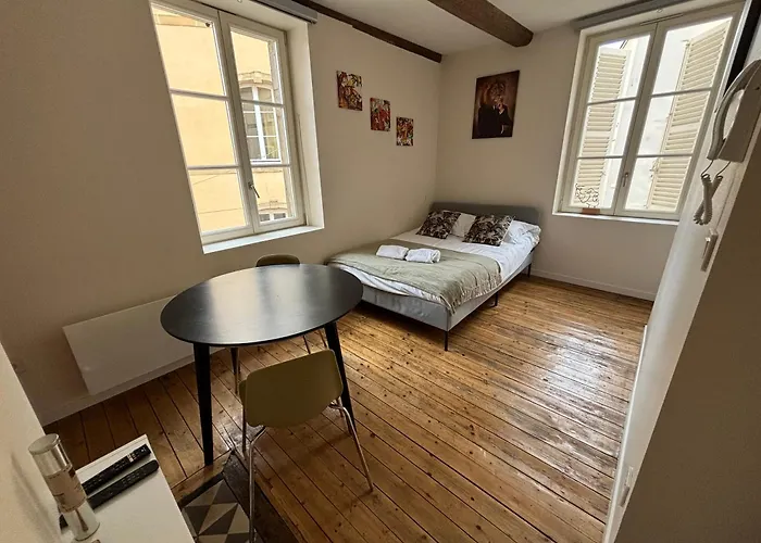 아파트 Louis Premier Et Second Centre Un Sejour A Part *